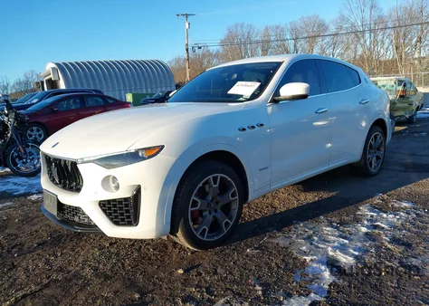 2020 Maserati Levante Gransport из США, поврежденный, VIN ZN661XUS3LX341446